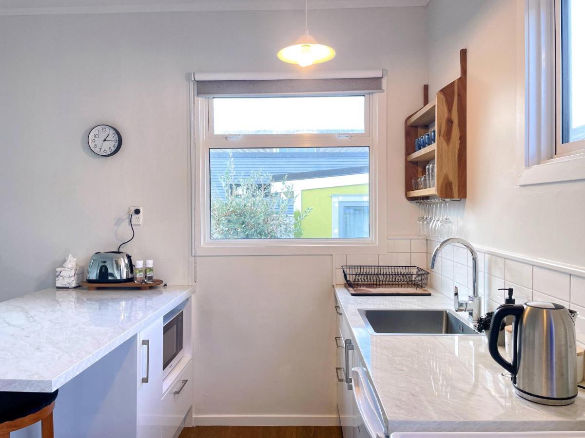 Cozy N Comfortable,5 Mins To Airport Villa Wellington Exterior foto