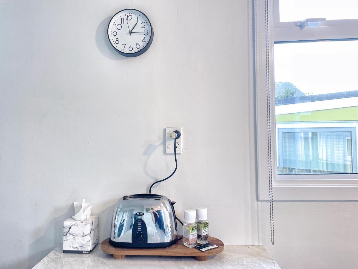 Cozy N Comfortable,5 Mins To Airport Villa Wellington Exterior foto